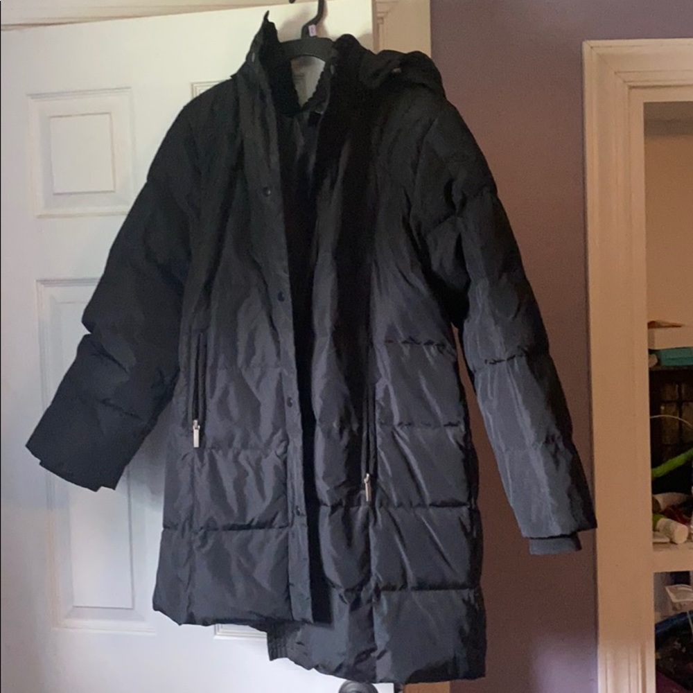 Long puffer cost with hood